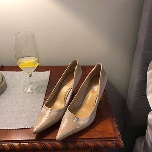 Ladies tan shoes size 7